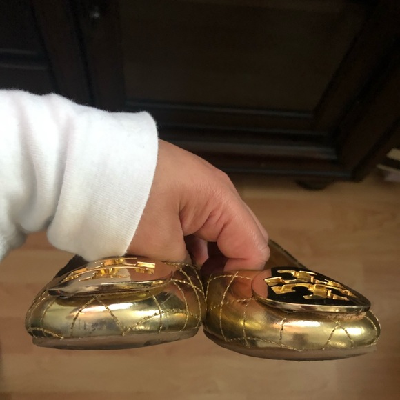 Tory Burch gold flats size 6 - Picture 5 of 8